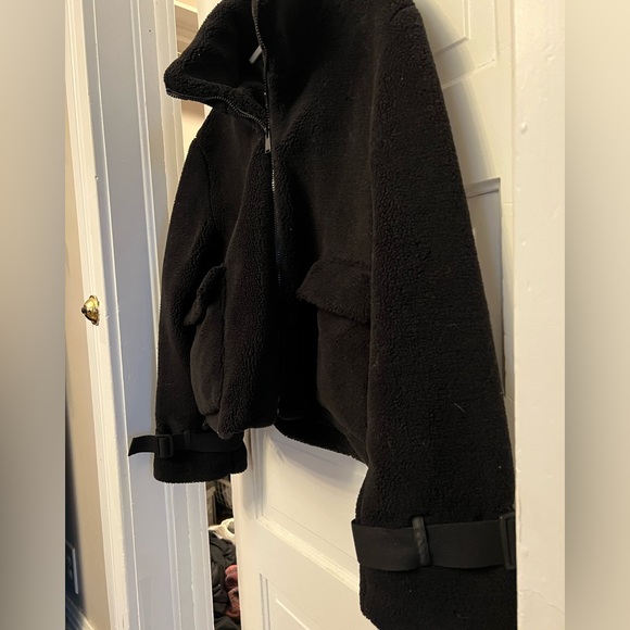 Sherpa Cropped Jacket - Picture 3 of 4